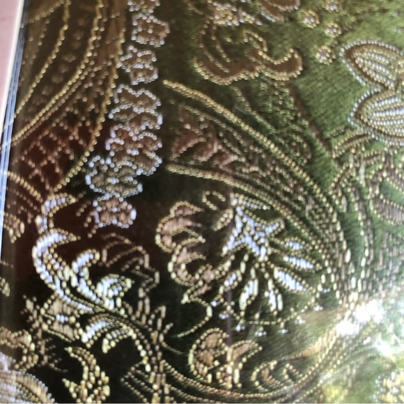 🌿🌿🌿 Green Embroidered Tablet Sleeve 🌿🌿🌿 - Picture 4 of 5